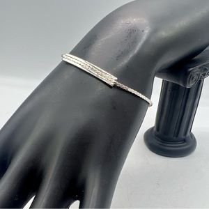 Vintage AVON narrow silver chain bracelet 6.5” delicate